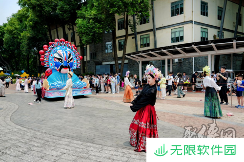 电竞跨界融合新标杆 虎牙HYPER嘉年华引领文旅产业新潮流